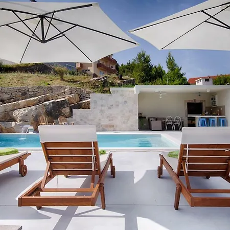 Poolside Oasis Villa Podstrana