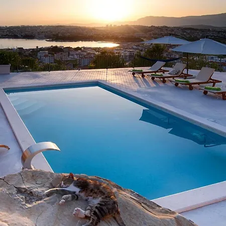 Poolside Oasis * Podstrana